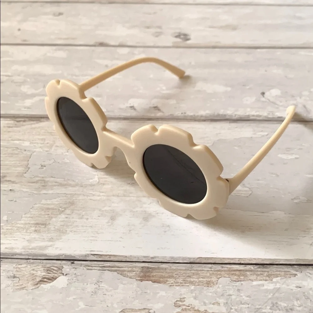 BabyGap Flower Sunglasses Cream Frames Black Lenses Girls Summer Gap Kids NEW